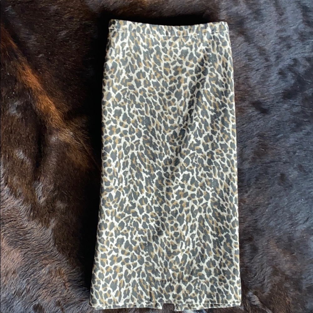 Pencil skirt
